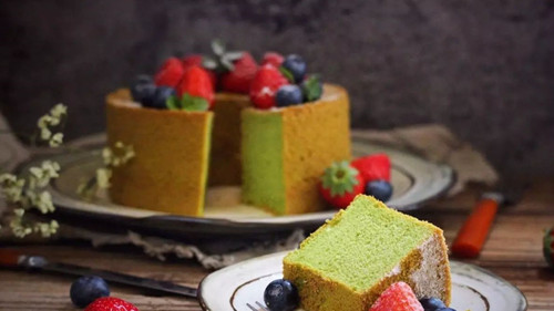 Matcha Chiffon Cake 